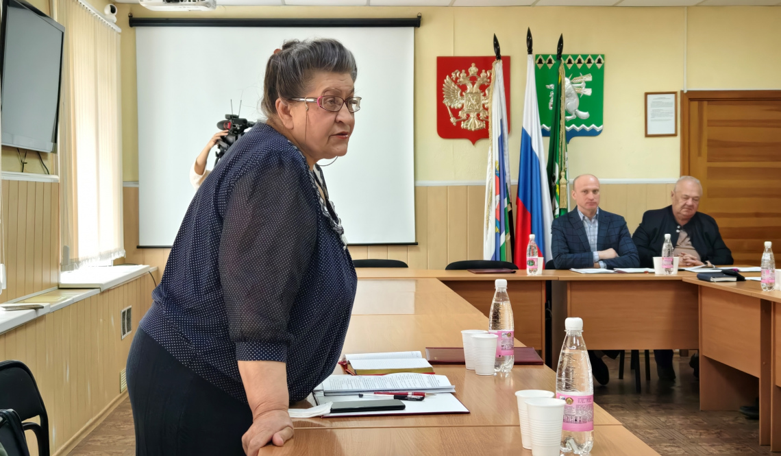 Бани, аварийное жилье и генплан. Артемовские депутаты вернулись к теме ЖКХ
